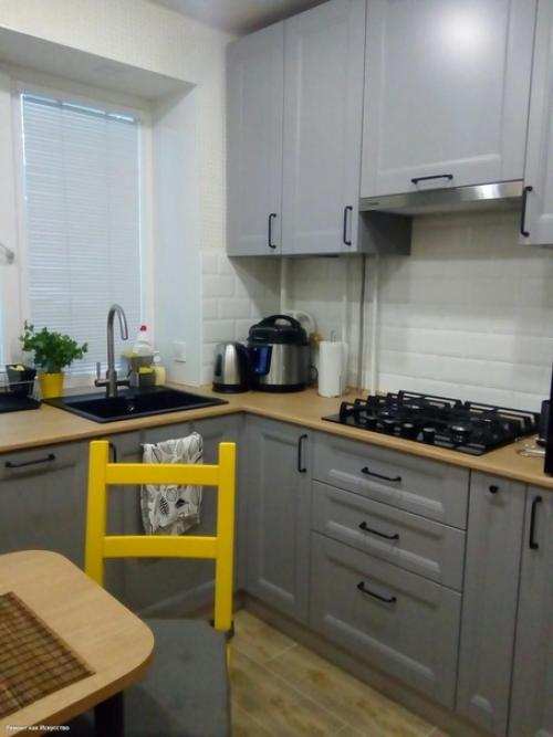 6 кв.  м. очень маленькая хрущевская кухня после ремонта. 06