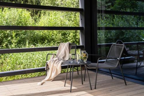 Этот модульный домик - наглядное доказательство того, что маленький метраж вовсе не мешает стилю, комфорту и функциональности. 06