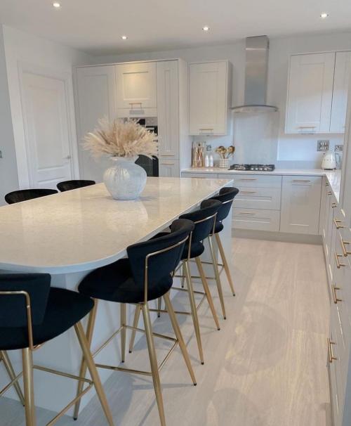 Это современный европейский интерьер дома в современном стиле. 03