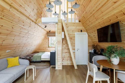 Оформление небольшого домика для отдыха в сосновом лесу - это искусство создавать уют и комфорт в самом сердце природы. 08