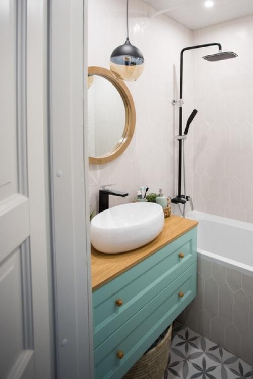 Размеры ванной 1, 7 х 1, 6 м. вроде бы малышка, а разместились уютно. 07