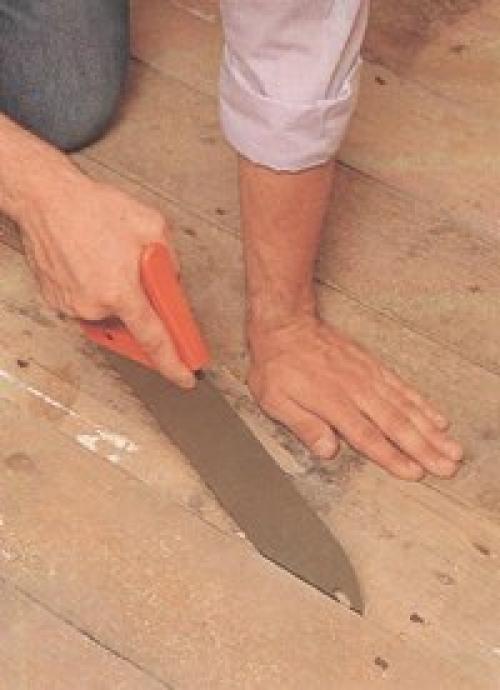 Замена поврежденной доски деревянного пола. 03