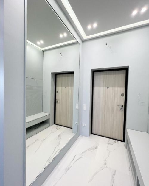 Мебель выполнена в том же оттенке, что и стены. 03