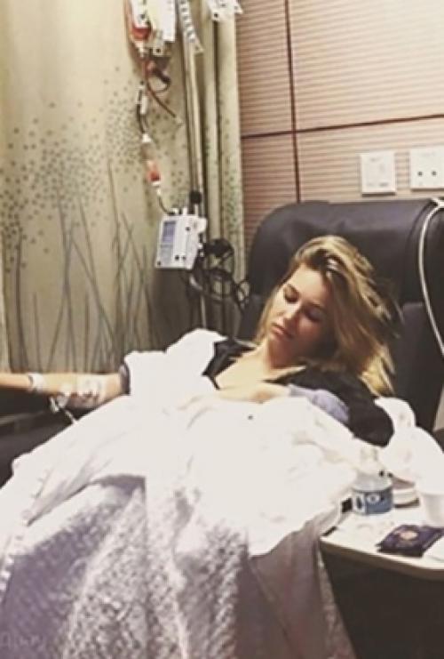 Девушка, которая продавала в банках свои газы, допукалась до предынфарктного состояния. 01