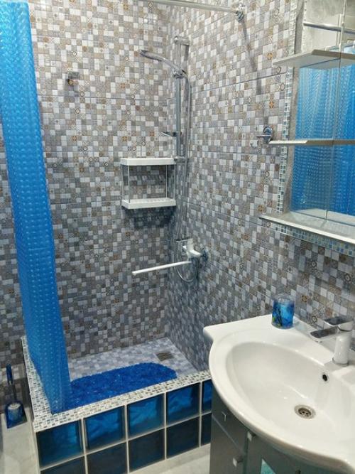 Ванная комната в квартире для одного. 01