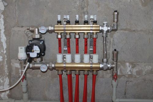 Монтаж водяного теплого пола из сшитого полиэтилена. 01 Монтаж водяного теплого пола из сшитого полиэтилена. 01