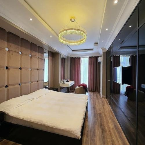 Окончен капитальный ремонт квартиры по дизайн - проекту с авторским надзором, площадью 200 кв. 02