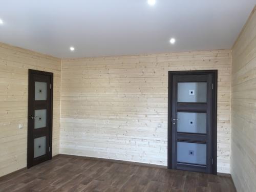 Чердак.  В итоге получилось две большие комнаты, хол, большая кладовая и гардеробная. 07