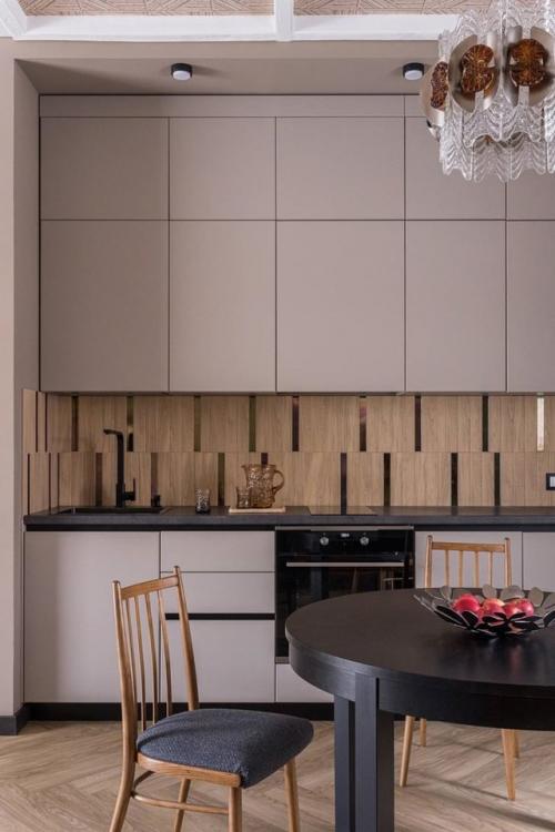 Здесь комфорт встречается с выразительностью: уютные зоны грамотно организованы, чтобы использовать пространство максимально эффективно. 07