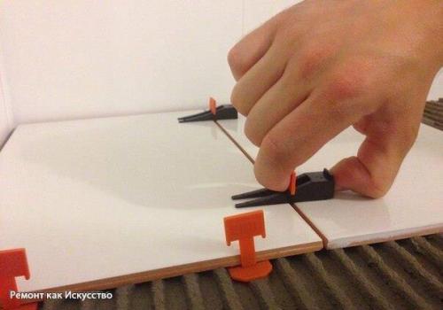 Укладка кафеля с использованием системы выравнивания плитки СВП. 01 Укладка кафеля с использованием системы выравнивания плитки СВП. 01