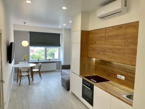 Двухкомнатая квартира в современном стиле после капитального ремонта. 01