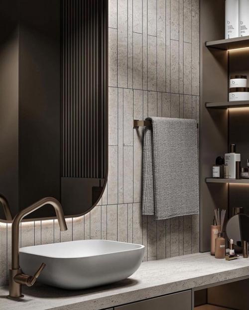 Стильный и просторный интерьер ванной комнаты в светлых тонах в современном стиле. 02