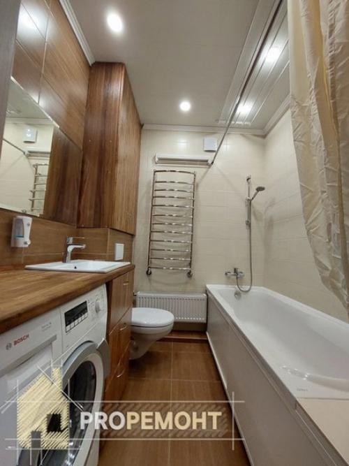 Захотелось дерева в ванной комнате и мы не прогадали. 02