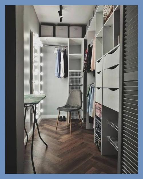 Решили переделать маленькую кладовку (4. 5 кв. 01