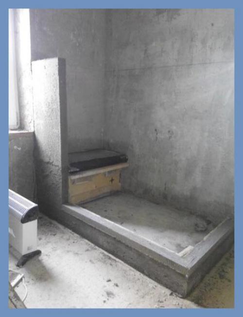 Устроили у себя в доме такую вот уборную комнату. 01