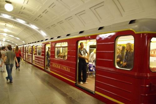 Тематические поезда метро в Петербурге. 02