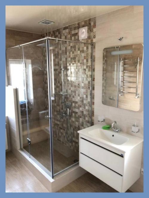 Устроили у себя в доме такую вот уборную комнату. 07