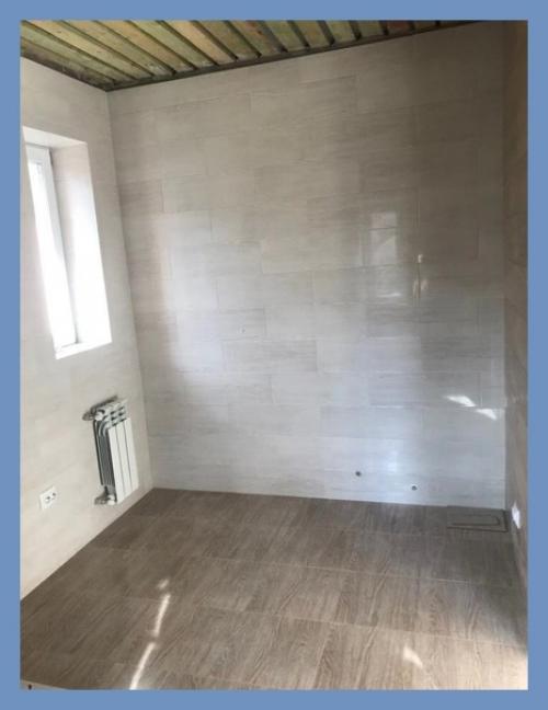 Устроили у себя в доме такую вот уборную комнату. 02