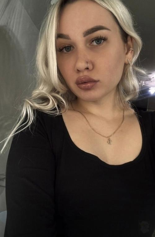 Жили недолго, не очень счастливо, умерли в один день. 01