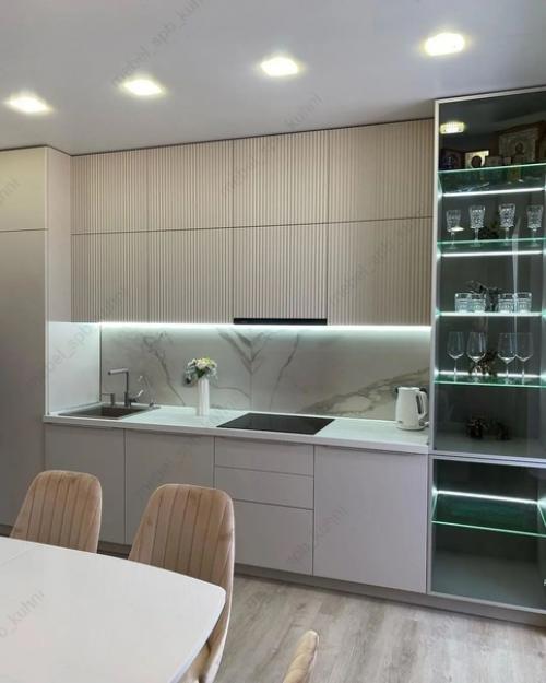 Сделали капитальную перепланировку и совместили кухню с гостиной. 07