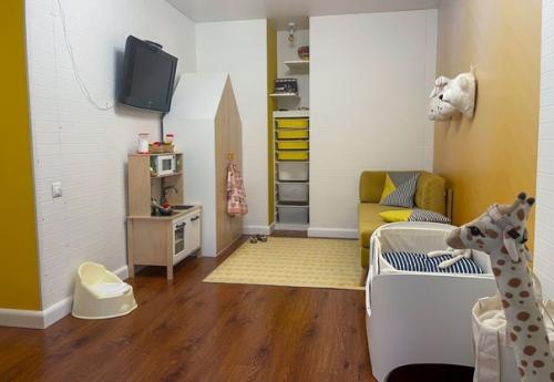 Квартира до (первое фото) и после ремонта. 05