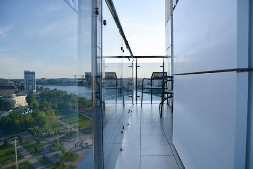 Дизайн продумывали сами. 08