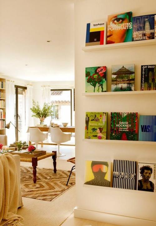 Вот с таким комфортом можно разместиться в здании бывшего магазина. 02