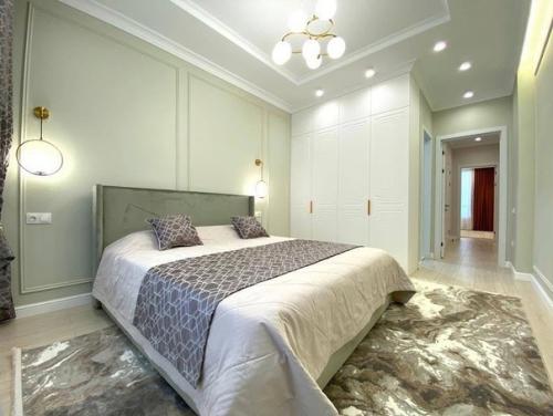 Шикарная и очень красивая квартира, ремонт выполнен из высококачественных материалов. 07