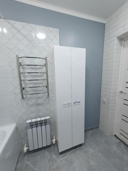 Мы заканчиваем ремонт нашей небольшой ванной комнаты. 01