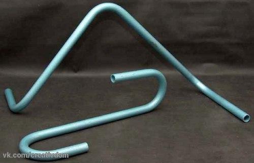 При строительстве или проведении ремонтных работ часто возникает необходимость согнуть трубу. 08