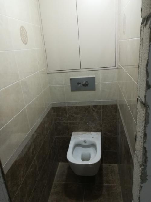 На оценку, ванная и туалет. 06