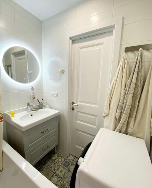 Ванная комната 2, 62 м 2 и туалет 1, 3 м 2. все сделано своими руками. 01