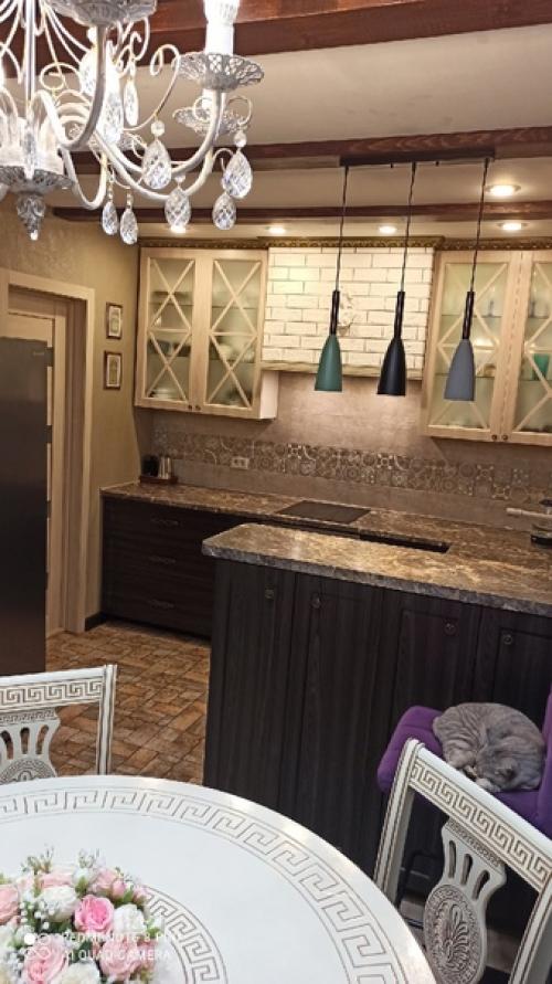 Мы с мужем сами построили дом, сделали такую кухню. 02