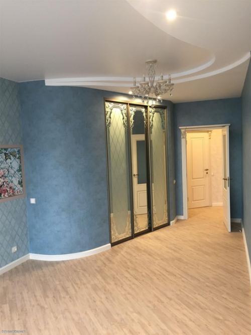 Дизайнер жена, исполнитель сам, подсобники дети. 08