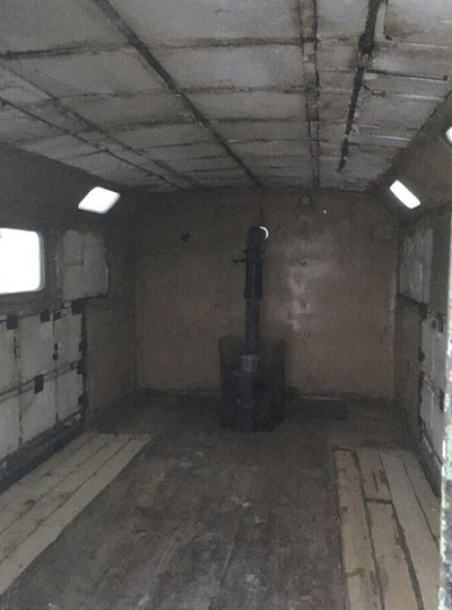 Вариант бани из строительной будки оказался действительно интересным. 02