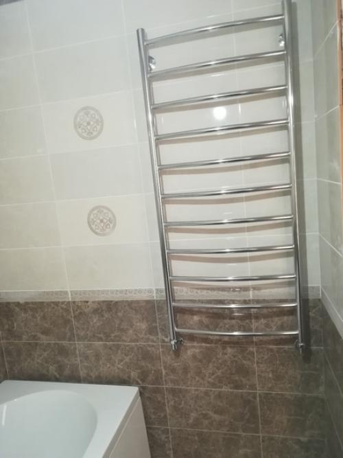 На оценку, ванная и туалет. 02