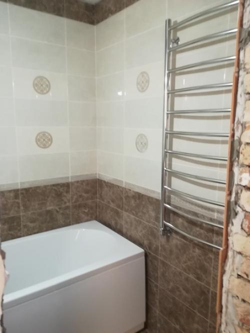 На оценку, ванная и туалет. 03