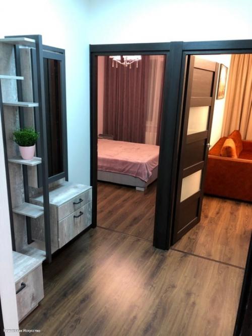 Новостройка, недавно сделали ремонт, все свежее. 03