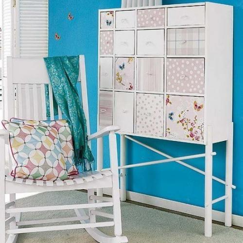 Мы обновляем шкафы своими руками с помощью остатков обоев. 07