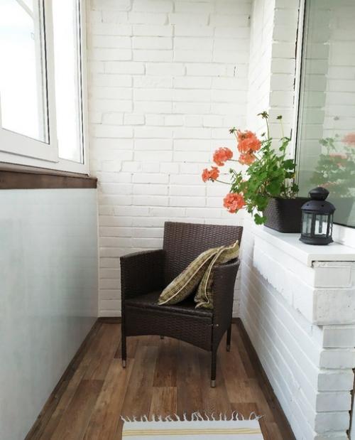 Бюджет на ремонт этой двухкомнатной квартиры минимальный 100-120 тысяч был. 05